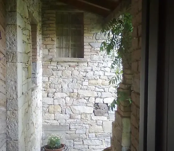 Monpoupon Bed & Breakfast 3*